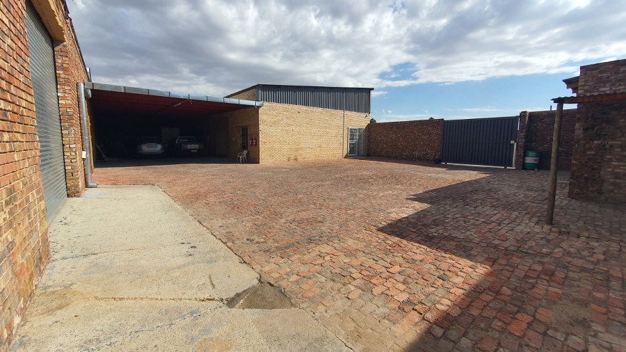  Bedroom Property for Sale in Riebeeckstad Free State